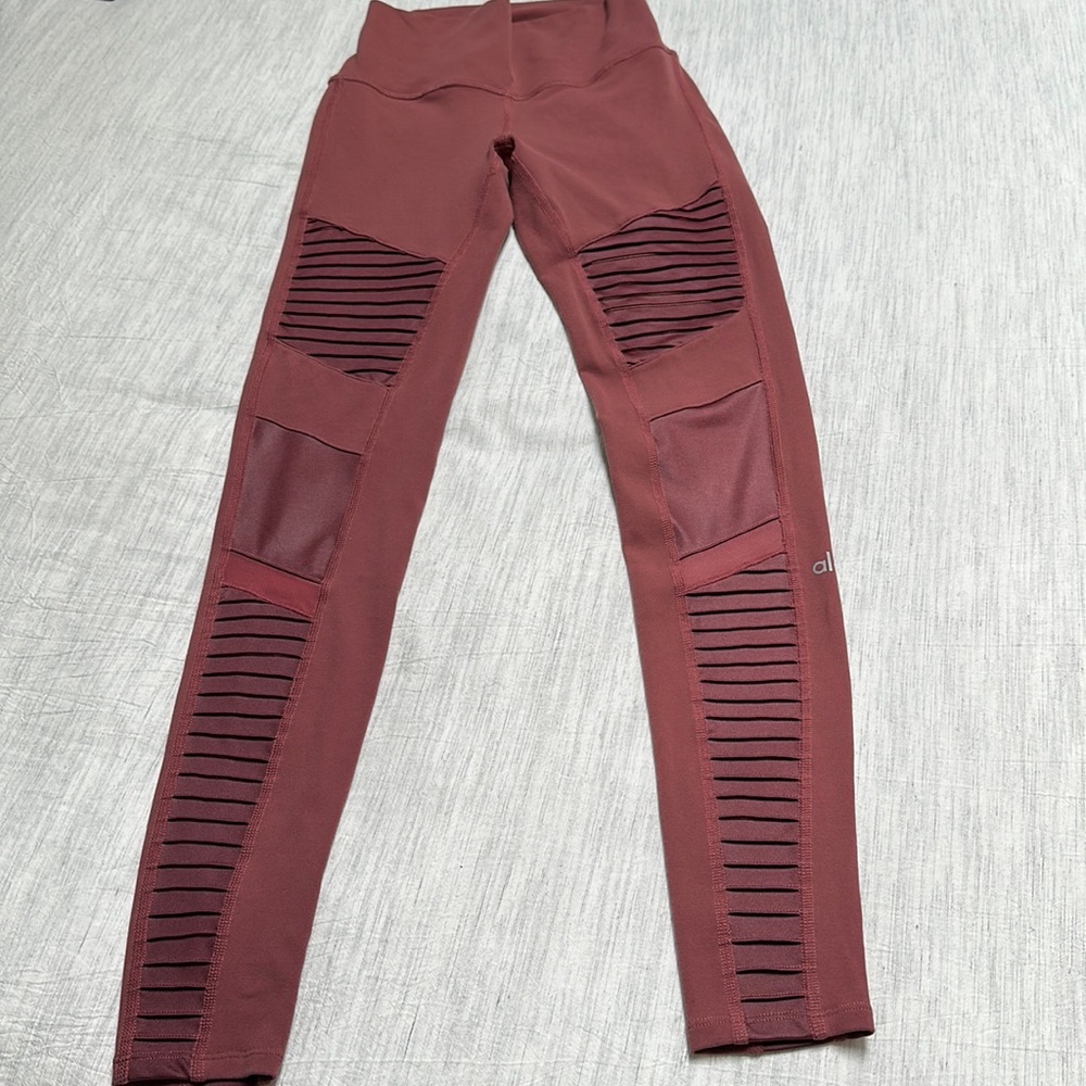 Alo Yoga Moto Legging - Burgandy